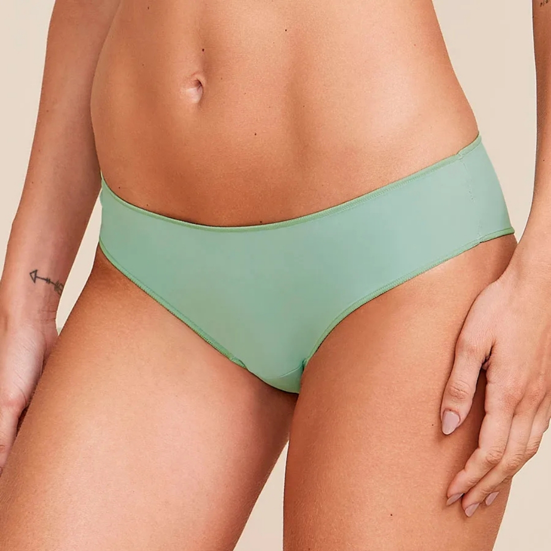 CALCINHA LATERAIS LARGAS ACABAMENTO INVISÍVEL EM MICROFIBRA