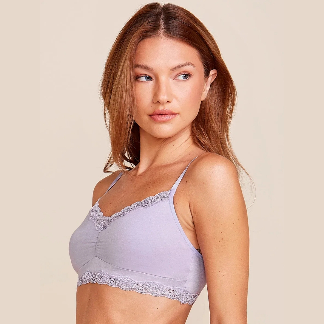 SUTIÃ TOP COM BOJO REMOVÍVEL EM MODAL E DETALLE EM RENDA