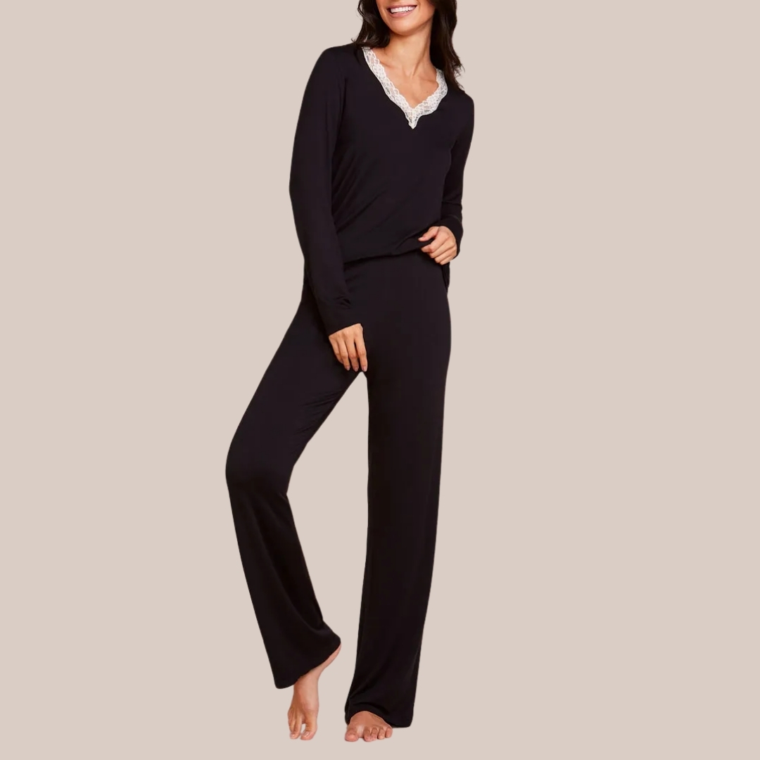 PIJAMA LONGO DECOTE V EM VISCOSE E RENDA MOON