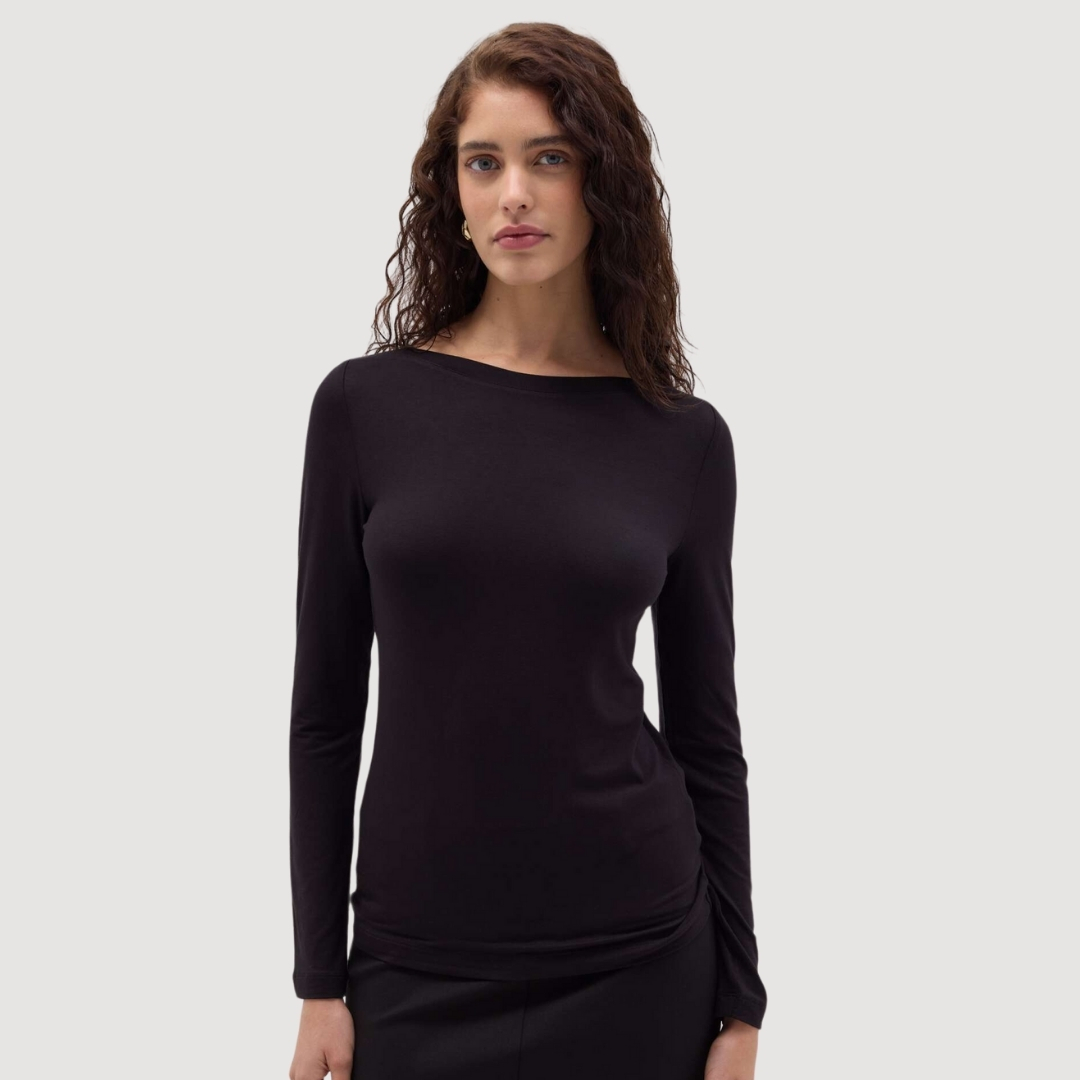 WOMEN'S T-SHIRT -BLACK