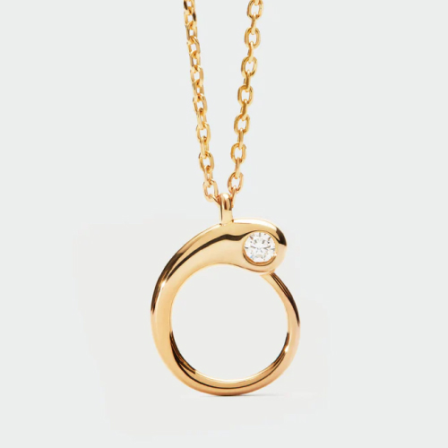 O initial pendant necklace