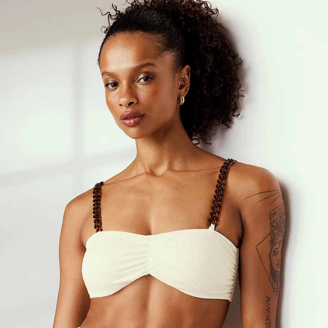 TOP BIQUÍNI TOMARA QUE CAIA CANELADO COM ALÇAS EM CORRENTE