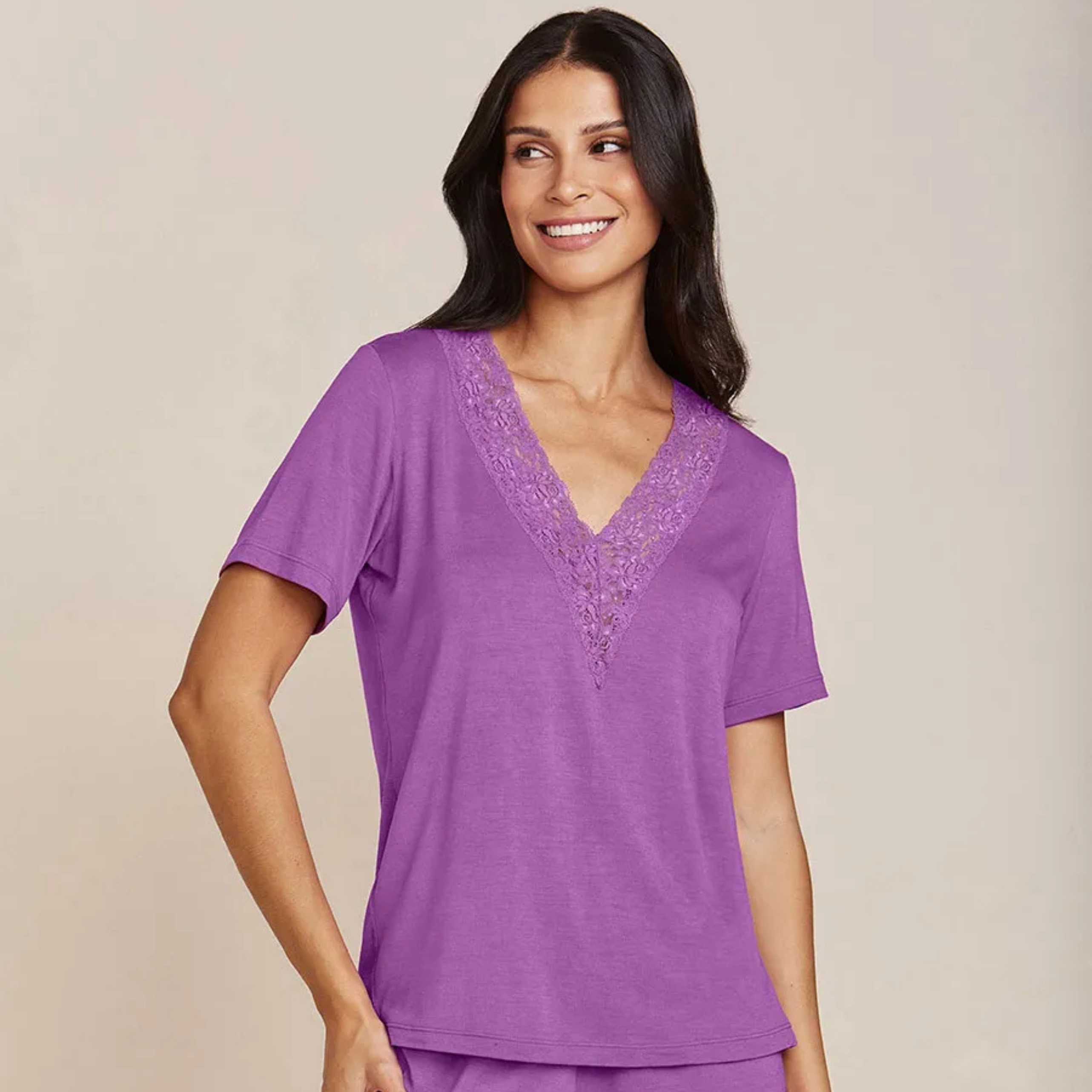 SHORT DOLL MANGA CURTA EM VISCOSE E RENDA HAPPY