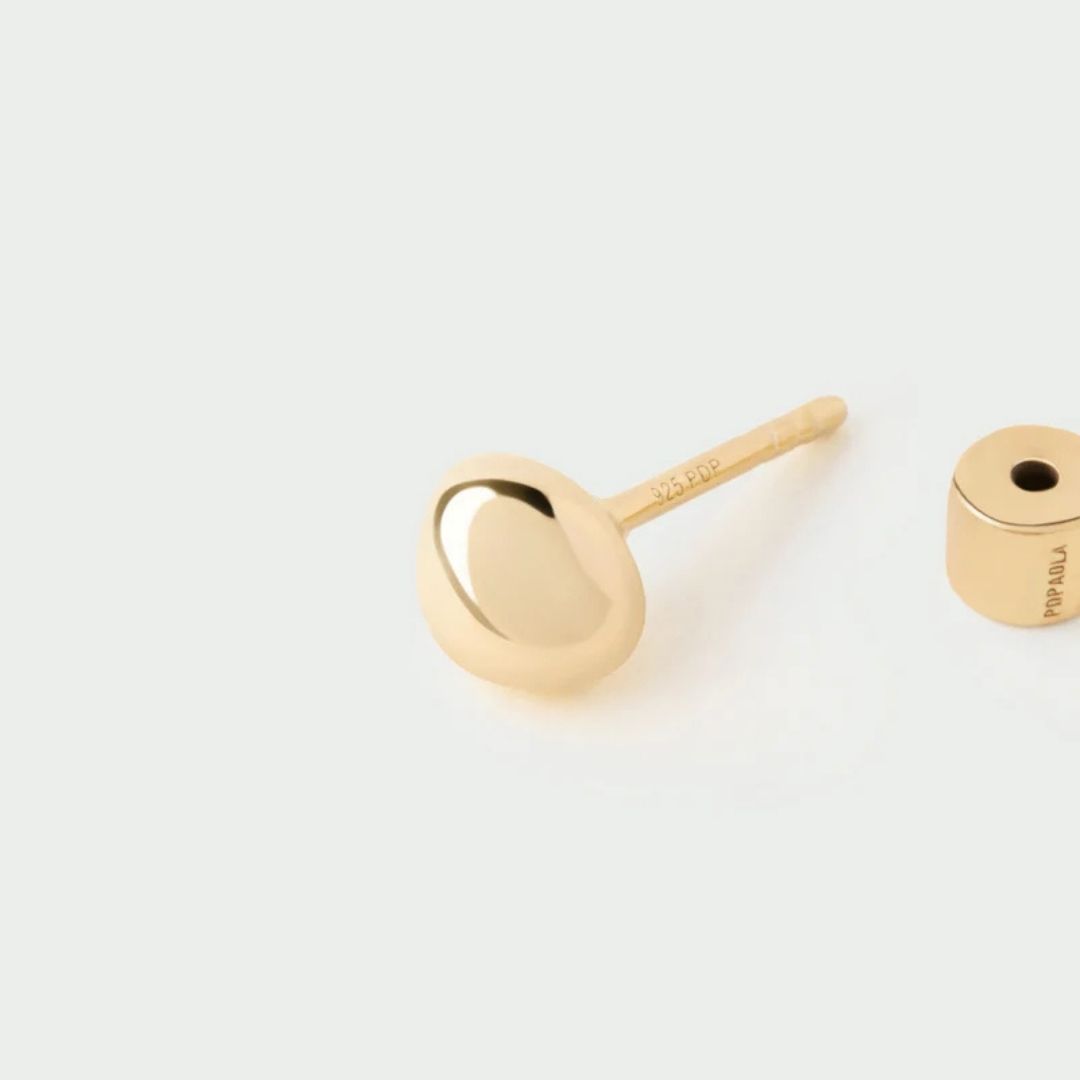 Gravity ear piercing