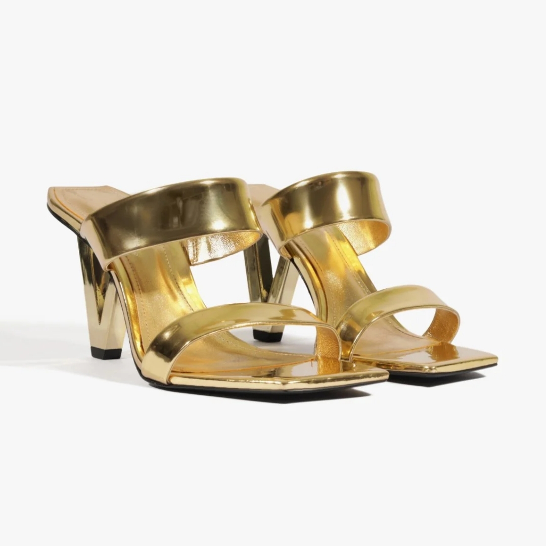 SANDALIA DE TACÓN ALTO